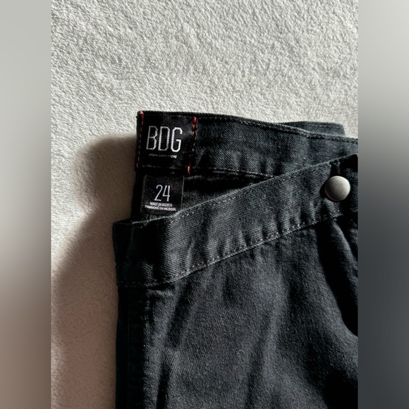 Urban Outfitters BDG Bella Black Low Rise Flare Jeans NWOT - Picture 6 of 13